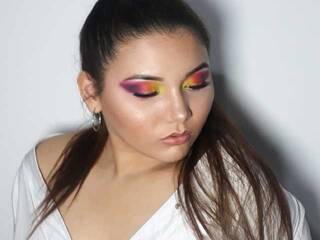 צ'אט וידאו ארוטי ChloeWatson