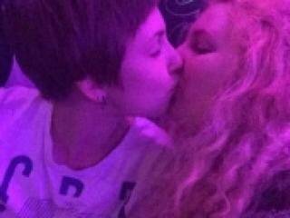 צ'אט וידאו ארוטי chlorid