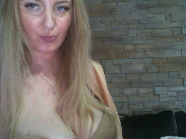 צילומי מסך משודרים ChristinaHotX