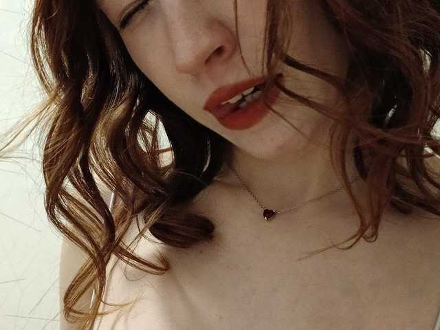 תמונה של הפרופיל Favorite_redhead