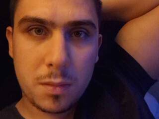 צ'אט וידאו ארוטי CHSATAN