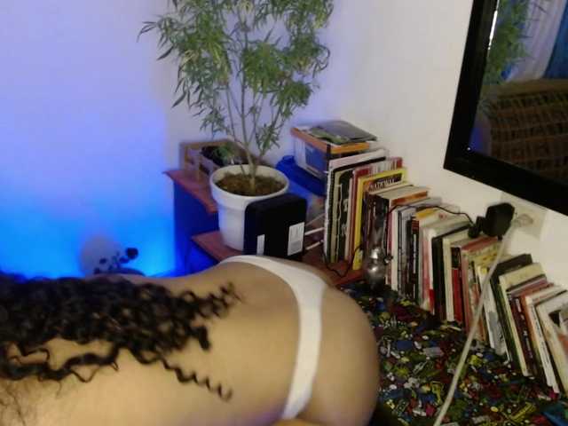 תמונות CinaMoon1 Welcome to my room! Lets to have fun baby! #new #colombian #bigboobs #latina