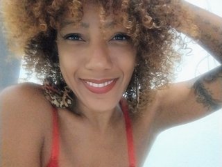צ'אט וידאו ארוטי CinnamonGirlBR