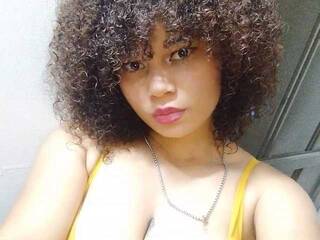 צ'אט וידאו ארוטי CloeJhonsson