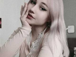 צ'אט וידאו ארוטי CloutMama