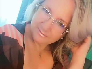 צ'אט וידאו ארוטי Corynia