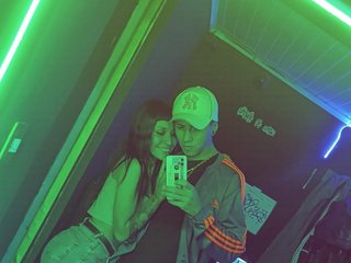 צ'אט וידאו ארוטי couple-2533