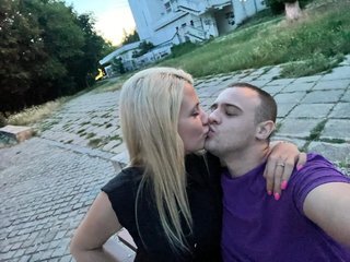 צ'אט וידאו ארוטי Crazyhotcouple69