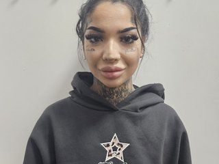 צ'אט וידאו ארוטי CreamyInk