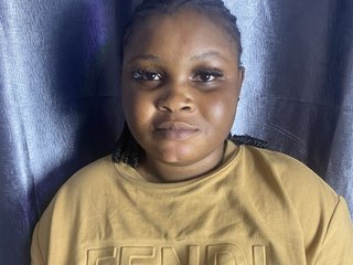 צ'אט וידאו ארוטי Creamyposh