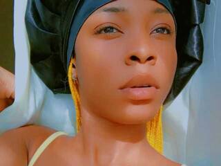 צ'אט וידאו ארוטי Creamyunicon1