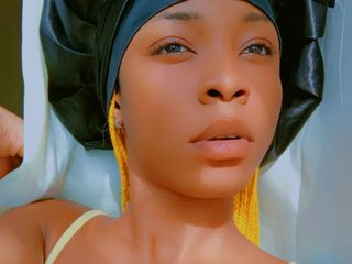 צ'אט וידאו ארוטי Creamyunicon1