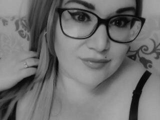 צ'אט וידאו ארוטי CrissyBBW