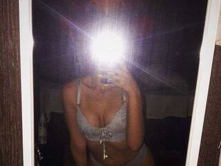 צ'אט וידאו ארוטי Crystal-Candy