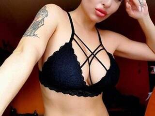 צ'אט וידאו ארוטי CumInMeNowBBy