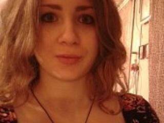 צ'אט וידאו ארוטי curlylili