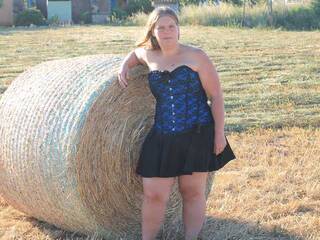 צ'אט וידאו ארוטי curvyemma