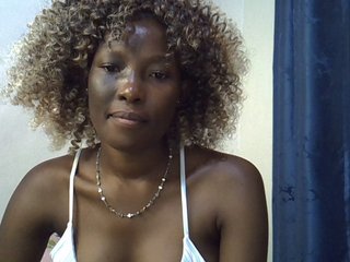 צ'אט וידאו ארוטי Cute-emmy