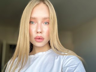 צ'אט וידאו ארוטי cute-molly
