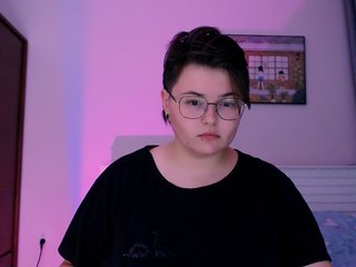 צ'אט וידאו ארוטי Cute-Ry