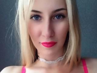 צ'אט וידאו ארוטי cuteblondee