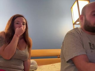 צ'אט וידאו ארוטי DaddyNdSlut