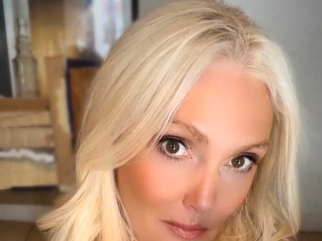 תמונה של הפרופיל DaisyHotwife