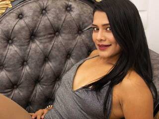 צ'אט וידאו ארוטי dakotah