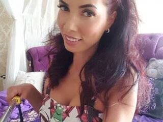 צ'אט וידאו ארוטי dalynnda25