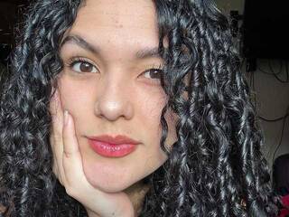 צ'אט וידאו ארוטי daniacurly