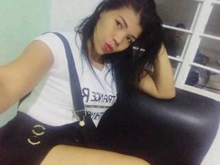 צ'אט וידאו ארוטי Daniela-sex1