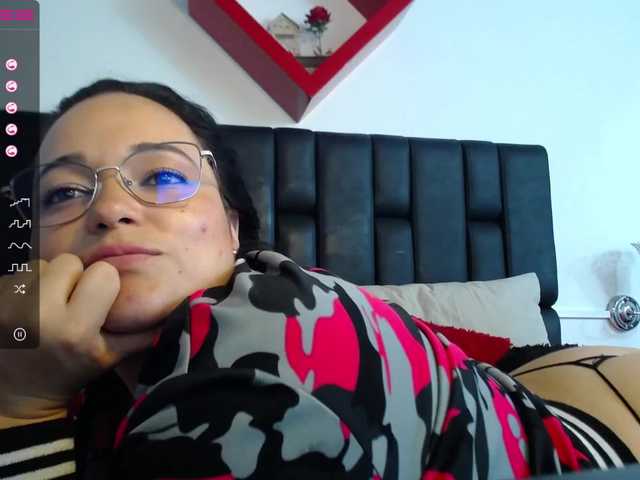 צילומי מסך משודרים DanielaPaez