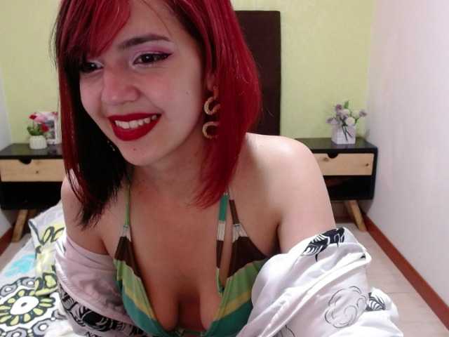 צילומי מסך משודרים danikhadid