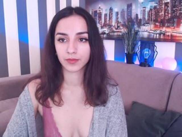 צילומי מסך משודרים DaphneMoss