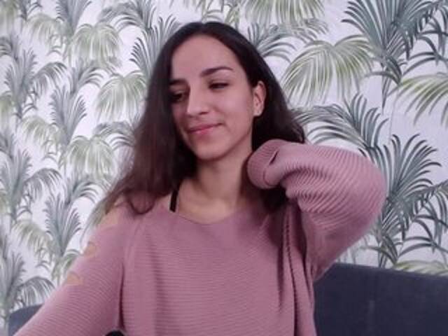 צילומי מסך משודרים DaphneMoss