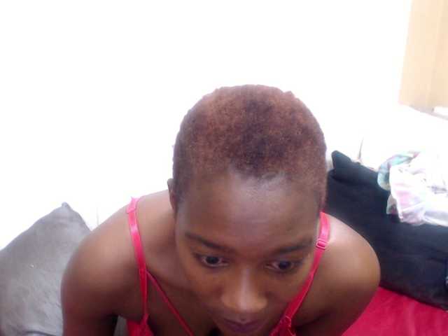 צילומי מסך משודרים DarkDolySpark