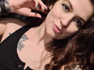 צ'אט וידאו ארוטי darkelements