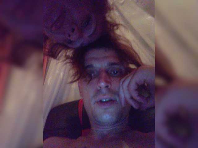 צילומי מסך משודרים DarkLight2021