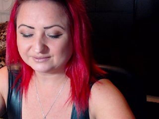 צילומי מסך משודרים KinkyDomina