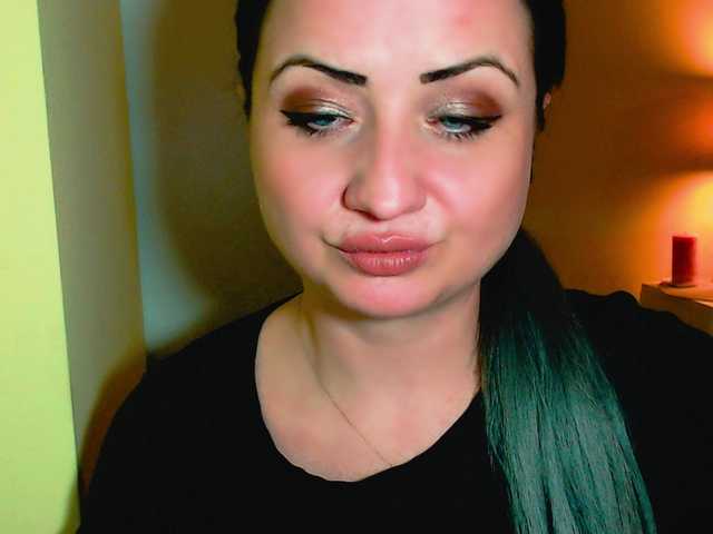 צילומי מסך משודרים KinkyDomina