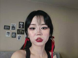 צ'אט וידאו ארוטי DarlingNora