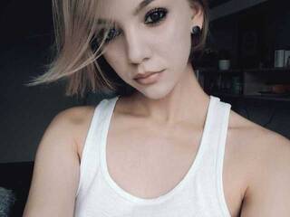 צ'אט וידאו ארוטי DASHII