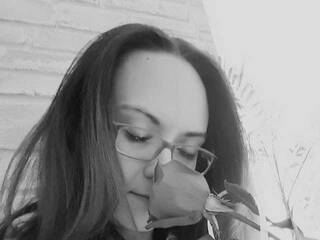 צ'אט וידאו ארוטי deaa2021