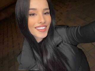 צ'אט וידאו ארוטי DeeaLexa