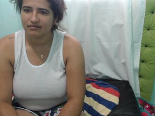 צילומי מסך משודרים deliciahotxx
