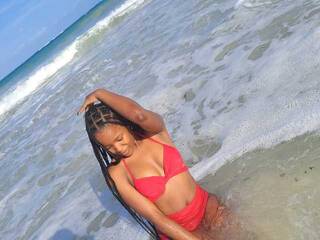 צ'אט וידאו ארוטי DeliciousDollDaisy