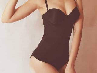 צ'אט וידאו ארוטי Delicioustitssss