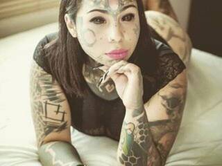 צ'אט וידאו ארוטי Demon-Girl