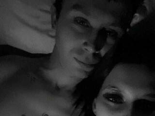 צ'אט וידאו ארוטי Sexy-and-Garry