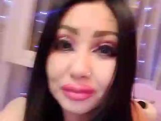 צ'אט וידאו ארוטי DiamondKey